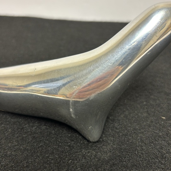 Hoselton MCM Vintage Polished Aluminum Seal Sculpture - Signed - Picture 8 of 10